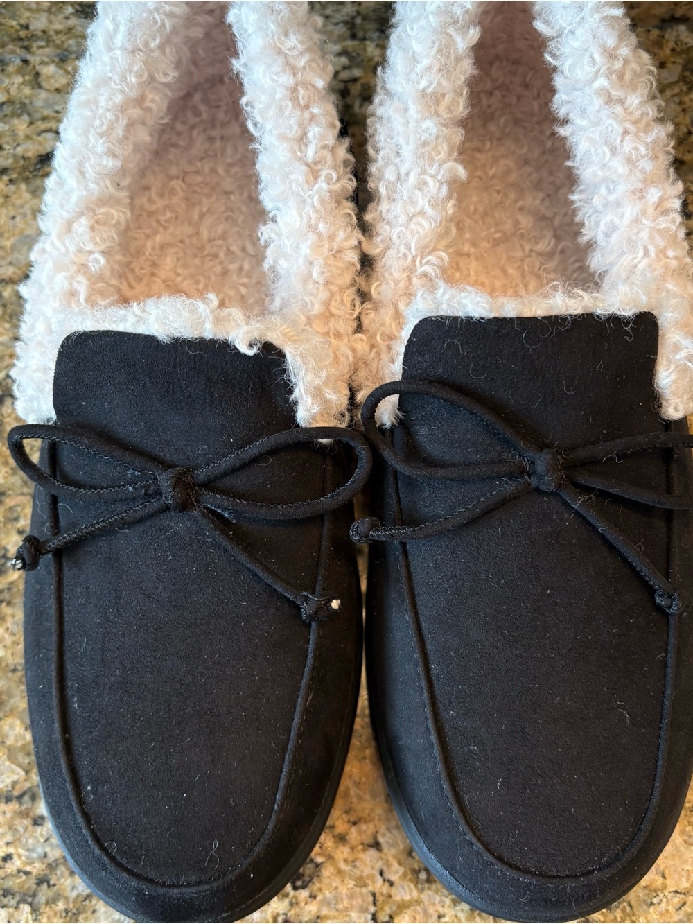 Vionic slippers